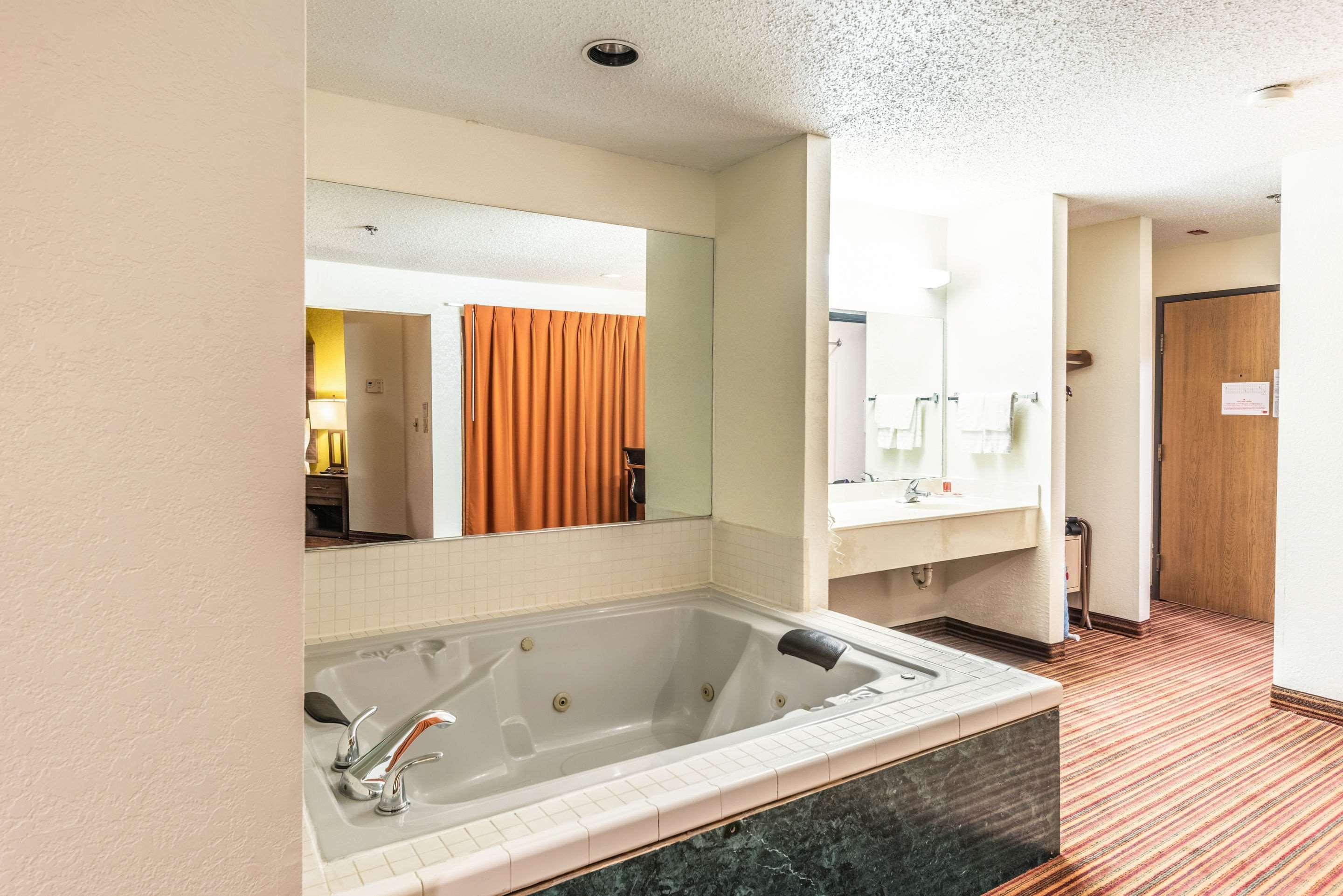 Econo Lodge Inn&Suites McKinney Esterno foto